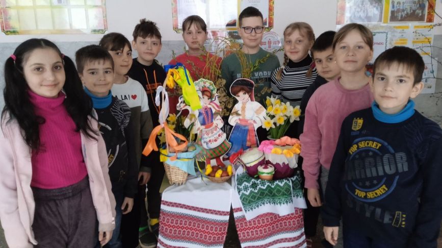 У Кордишівській гімназії діють Великодні виставки-конкурси