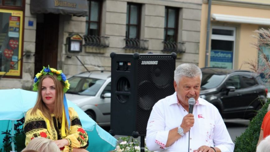 Частували варениками й дерунами: Козятинчанка зробила у Німеччині свято на День незалежності України
