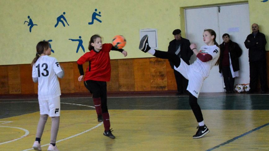 До 80-річниці визволення Козятинщини від фашистських загарбників в училищі грали у футбол