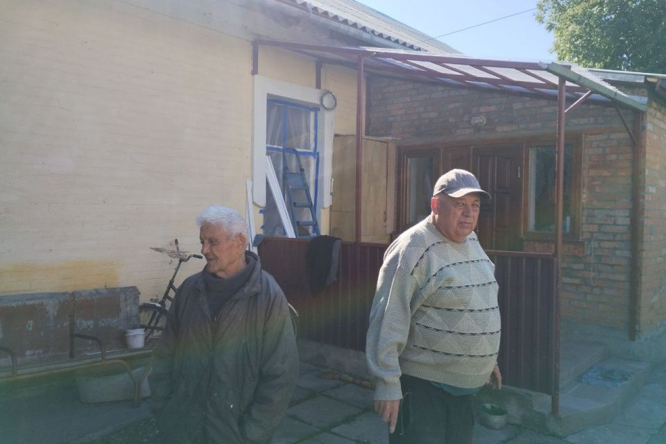 «Вікна з плівкою, сплю в куртці». Як живуть козятинчани, які постраждали від дронів