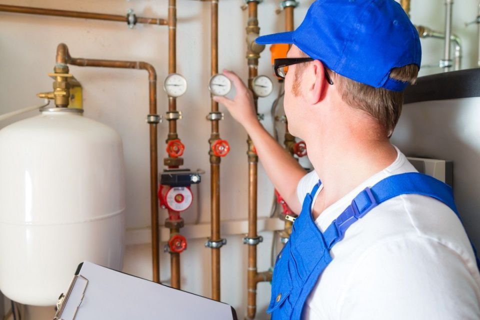 Коли власник має право не впускати контролерів у помешкання, а коли — ні