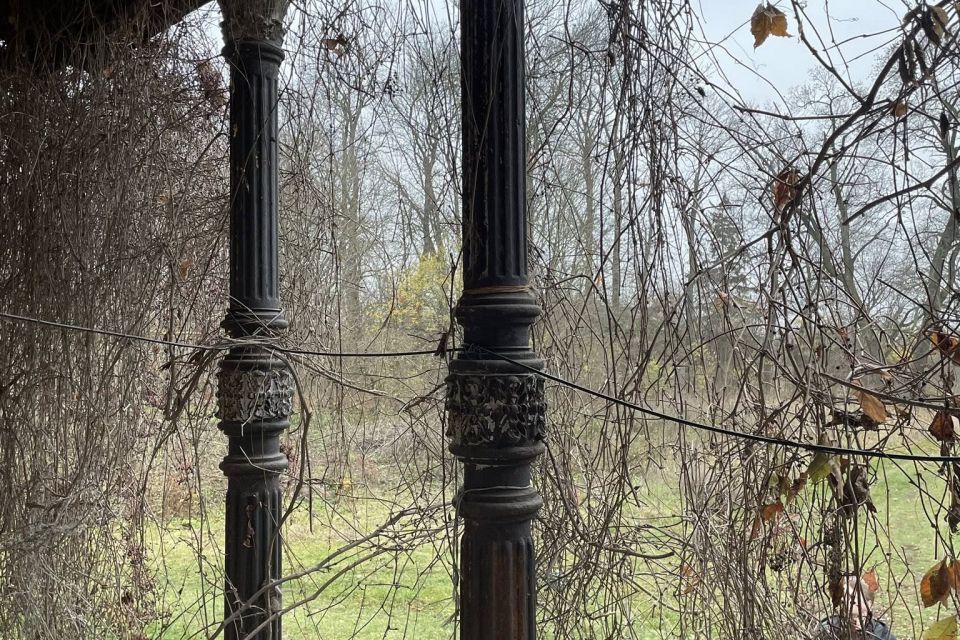 Манить тераса із чавунними колонами. Цікаві спогади про садибний будинком Абрамовичів у Йосипівці