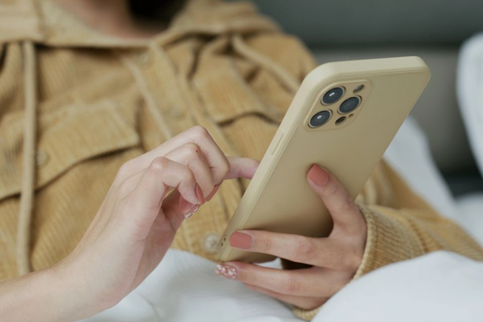 Обіцяють заробіток, залишають без копійки: як фейкові вакансії крадуть гроші та дані