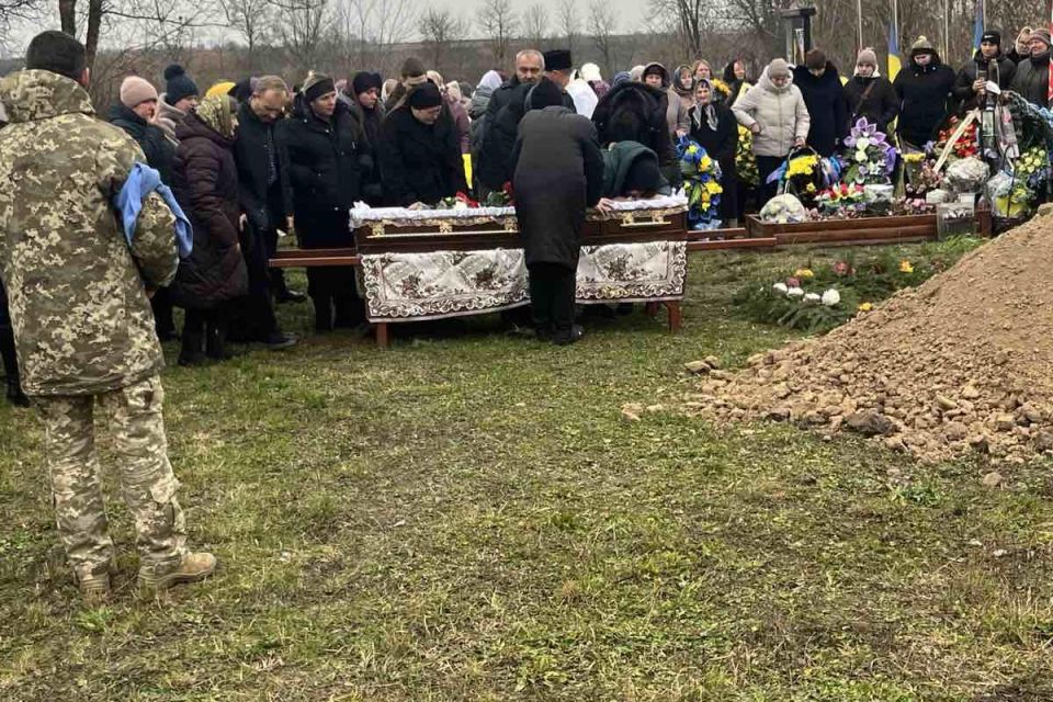 Героя рятували лікарі багатьох міст України рік і девʼять місяців. Та серце не витримало…