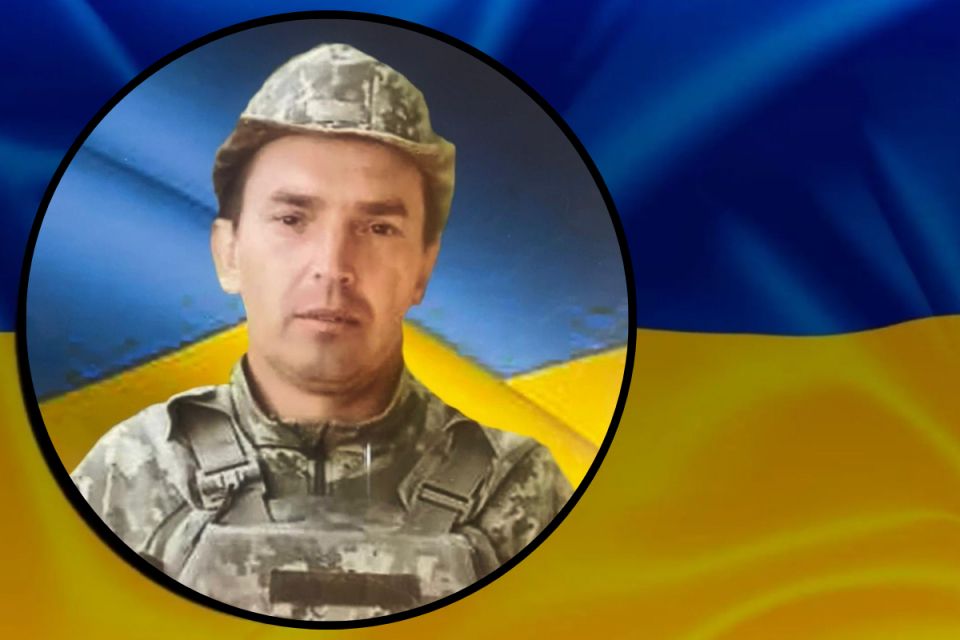 На щиті повертається наш Герой Микола Скоропад. Живий коридор