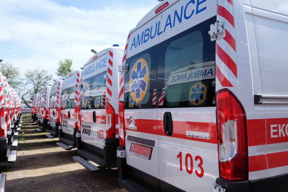 Медики екстреної служби врятували людину від зупинки серця