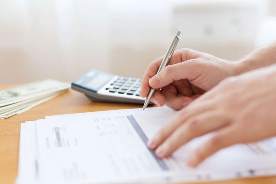 Робота є, а грошей немає: українські компанії встановили антирекорд із боргів по зарплаті