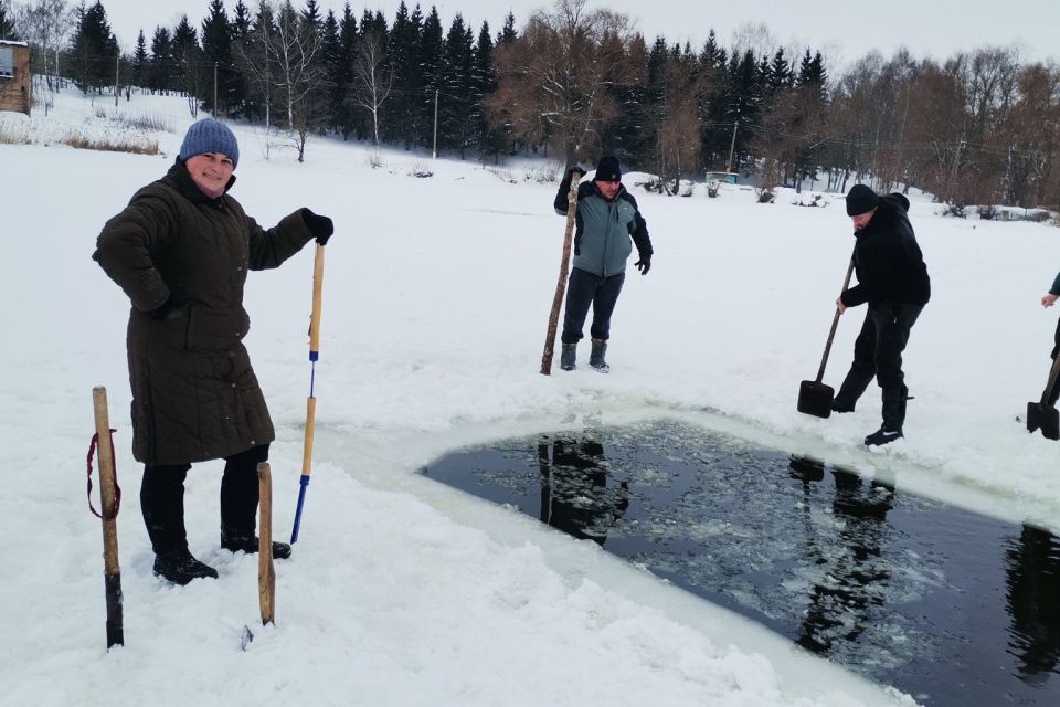 У Козятинській громаді рятують рибу від зимового замору