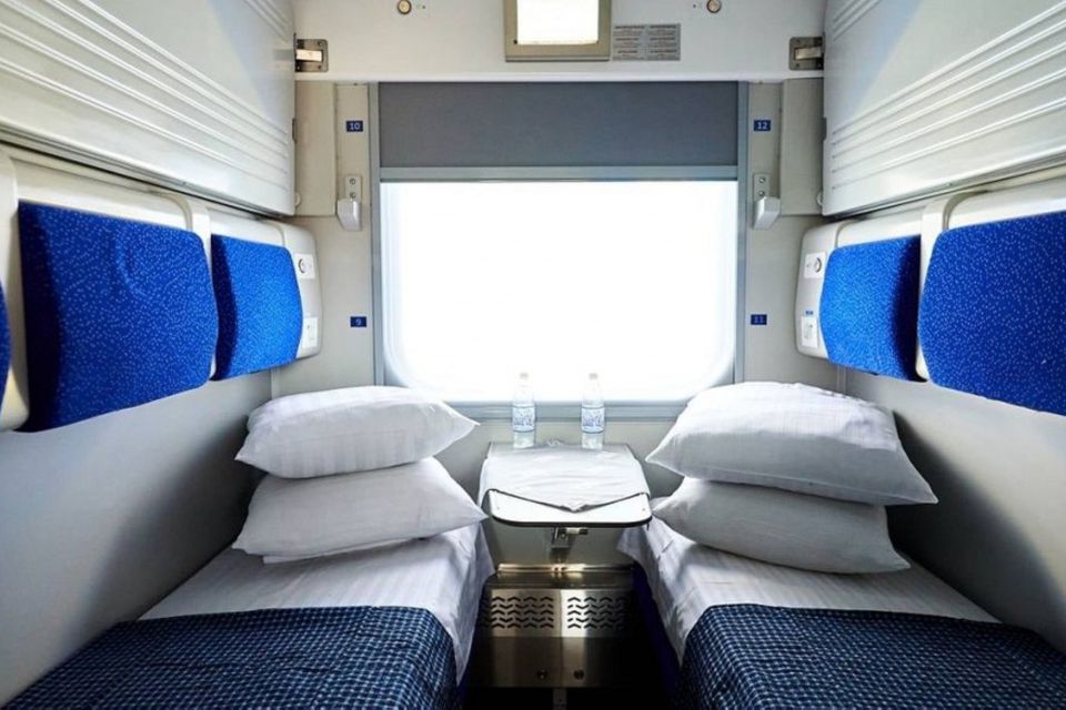 «Ти що не зрозуміла? Пішла геть від вагона і швидко!»