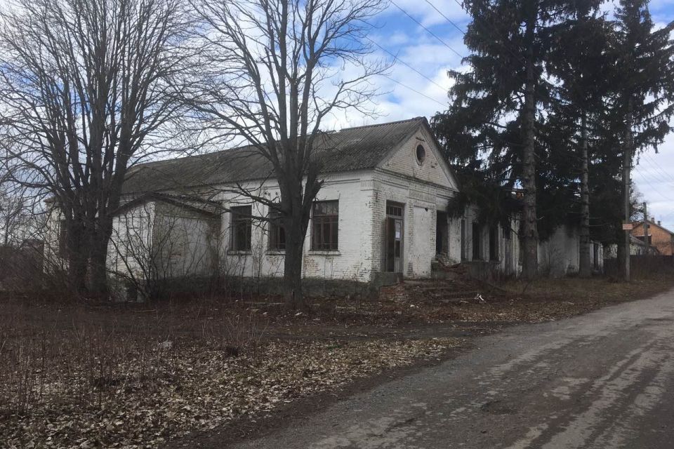 За 400 тисяч намагаються продати будівлю, що колись входила до Махаринецької цукроварні
