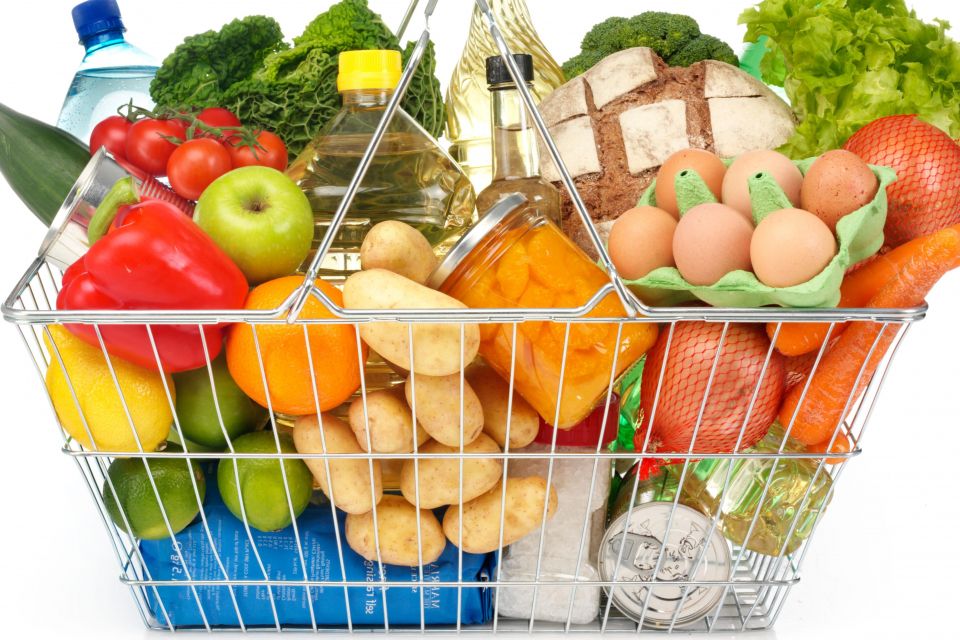 Запасалися продуктами та електроенергією