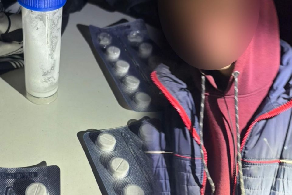 У Козятині в перехожого знайшли декілька блістерів таблеток невідомого походження