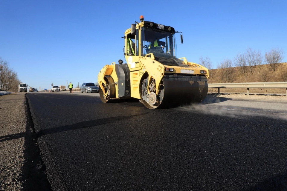Ремонтують міжнародну трасу, що йде через Вінниччину