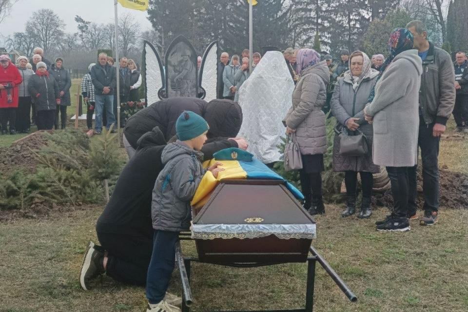 «Він був молодий, сповнений мрій і планів». Церемонія прощання з Героєм Олексієм Голубцовим