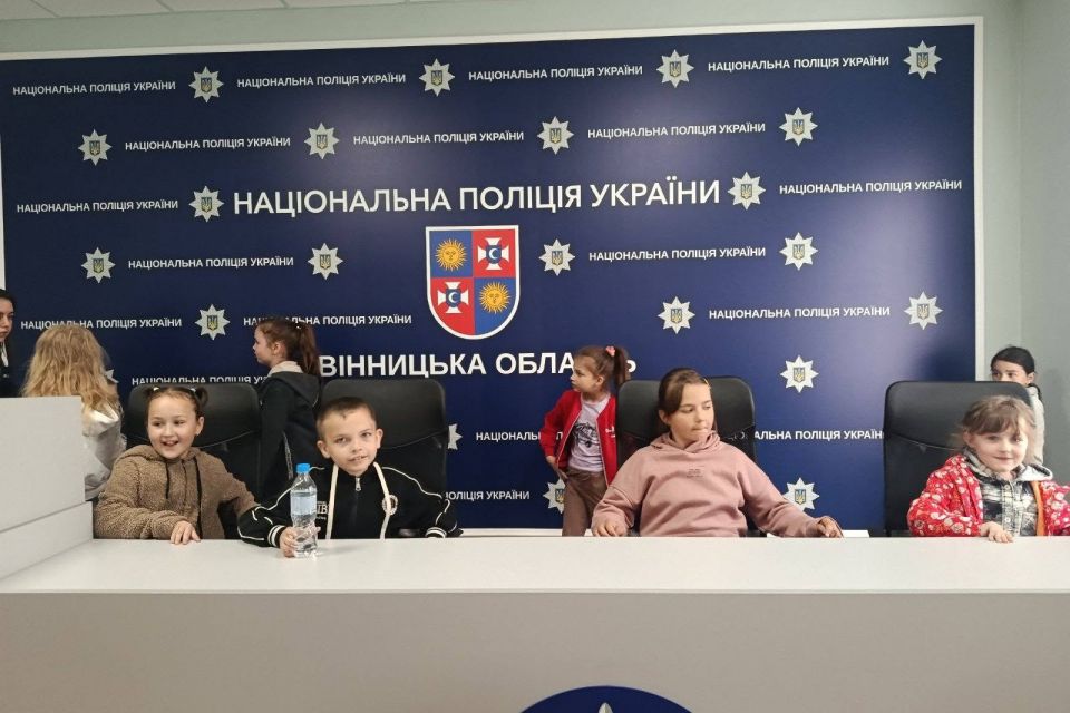 Козятинським ліцеїстам влаштували екскурсію до відділу поліції