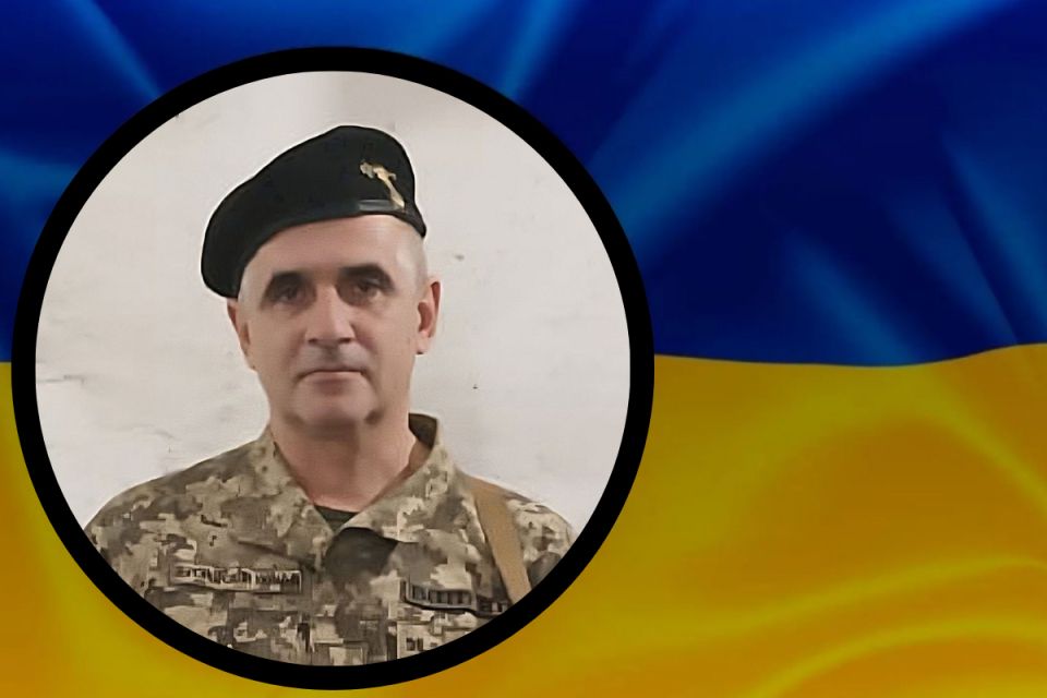 Махнівська громада схиляє голови у скорботі. До рідного дому повертається Герой Віктор Коліжук