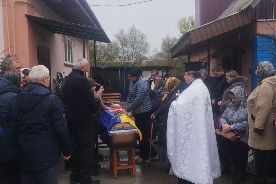 «Діти чекали не Героя, діти чекали батька»