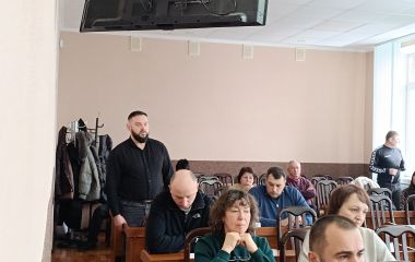 «Батьки збираються скидатися грошима і купувати генератор, нам має бути соромно при півмільярдному бюджеті»