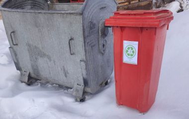 Козятинців закликають викидати небезпечні відходи у спеціально відведений контейнер