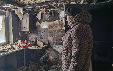 «Бабуся мене покликала, я вибігла з ванної, а вогонь вже перекинувся на холодильник»