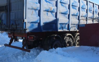 «У вас люди — супер, але служби — дно» — сказав водій фури, який провів важку ніч на вулиці Тихій