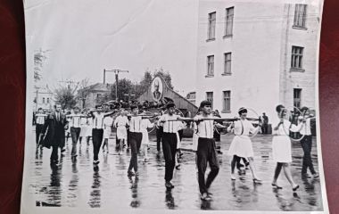 Звіздини в ЖДК, «майовки» замість Великодня і червоні похорони: як у Козятині комуністи нищили релігію
