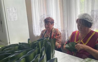«Ми працюємо. Посилочки їдуть»