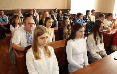Грошовими сертифікатами нагороджували талановиту молодь Козятинської громади