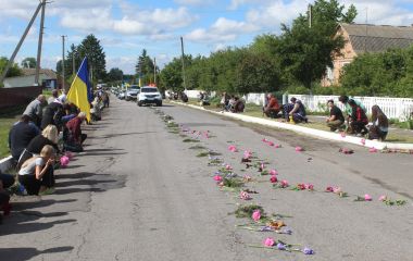 Настя чекала тата на випускний бал, а він, рятуючи побратимів, загинув