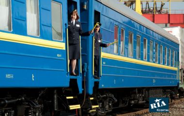 Літній графік на залізниці: з 28 червня приміські поїзди курсуватимуть по-новому