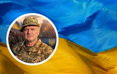 На щиті повертається Герой Микола Муравський. Живий коридор