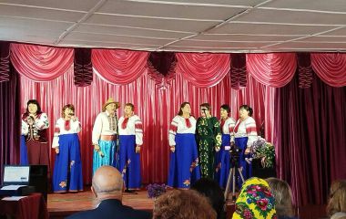 Під Покрову збирала гроші на ЗСУ а вітати маму з Днем народження приїхав з фронту її син.