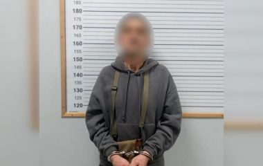Стрілянина у Козятині: чоловік відкрив вогонь в під’їзді багатоповерхівки. Є поранені (ОНОВЛЕНО)