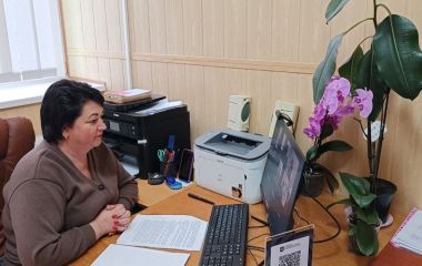 З весільного рушника — у ЦРЛ, молоді сім'ї плачуть, а пари в літах жартують