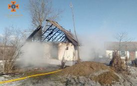 За минулу добу сталося 10 пожеж: через куріння горіло і у Лопатині — зайнявся житловий будинок