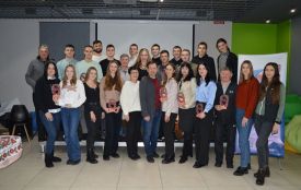 Олексій Лясковець та його тренер отримали іменні статуетки та грошову винагороду.