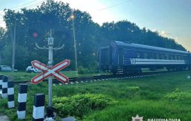 Під колесами тепловоза загинув чоловік