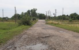 Люди кажуть «дорога-карикатура», перевізник вірить, що дорожники все виправлять