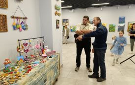 Серцем бачити й творити: молодь з інвалідністю представила свої вироби ручної роботи у Козятині
