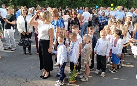 Зустрічали Фею добрих справ і співали «Надія є»: перше вересня в опорному ліцеї Козятина