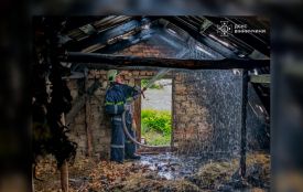 У Махнівці через дитячі пустощі горіла господарча споруда