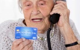 Український банк різко скорочує кредити клієнтам, що досягли 70 років