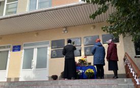 Лунали слова вдячності, скорботи. Відкрили меморіальні дошки Героям з Дубових Махаринець