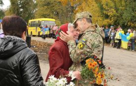 Повернувся додому з полону. Громада зустрічала воїна Андрія Василюка