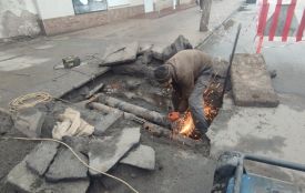 У Козятині ліквідували дві великі аварії на тепломережах: як комунальники готують місто до зими