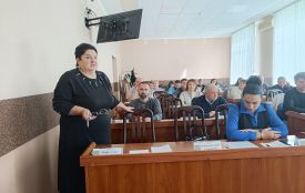 Майже без обговорень: на позачерговій сесії депутати розглянули сім питань