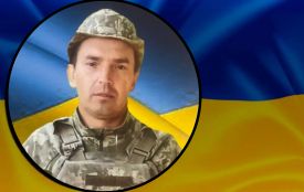 На щиті повертається наш Герой Микола Скоропад. Живий коридор