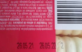 На ринку торгують продуктами в яких термін зберігання минув більш, як три роки тому.