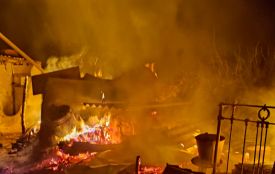 Нічне займання у Кордишівці: вогонь знищив 50 квадратних метрів покрівлі