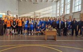 Вінничани вибороли Кубок та передали його мамі загиблого воїна Дмитра Харахонді